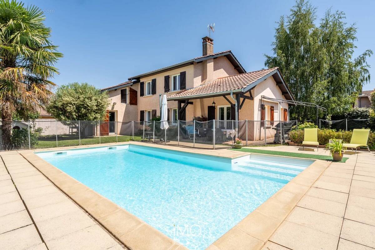 Maison à CHASSELAY