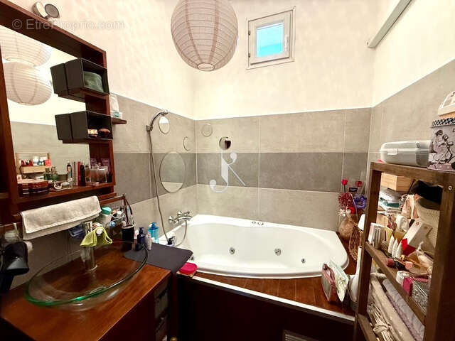 Appartement à GREASQUE