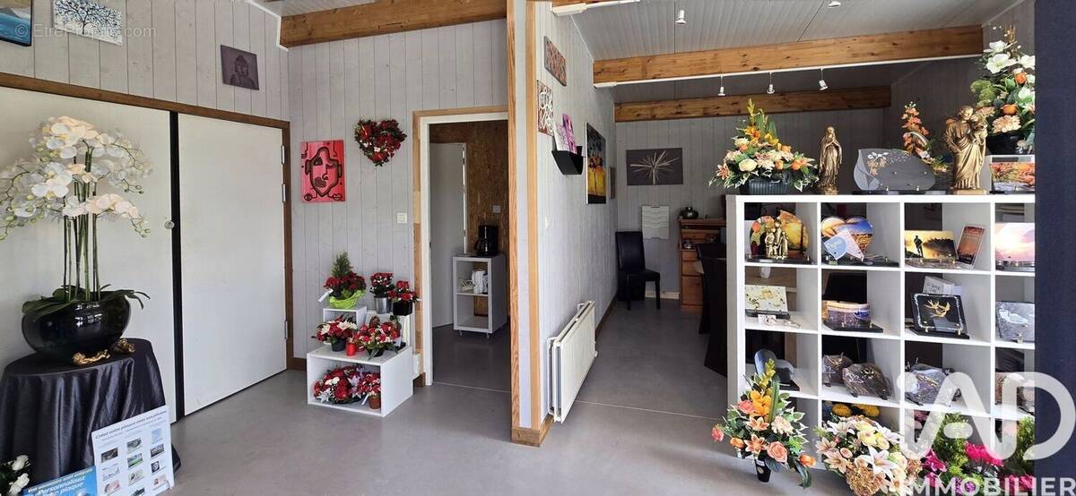 Photo 1 - Commerce à PLUMELEC