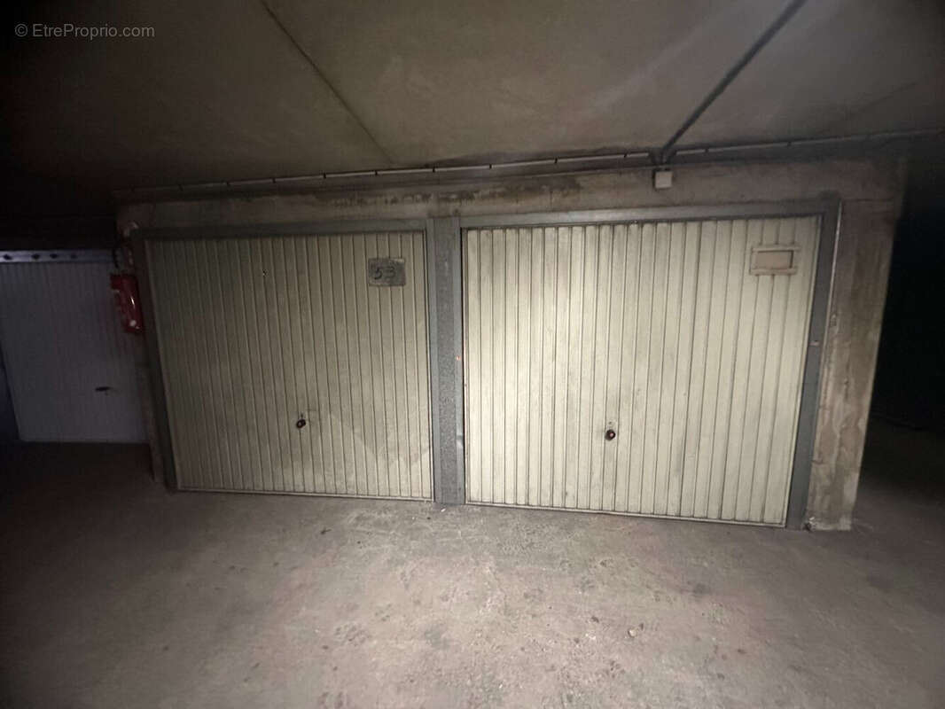 Parking à VINCENNES