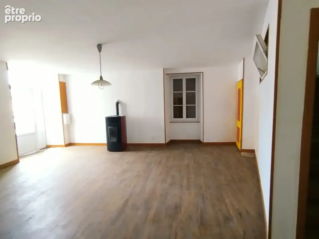 Maison 5 pièces 110 m² à vendre à Chef-Boutonne (79110) - photo 2