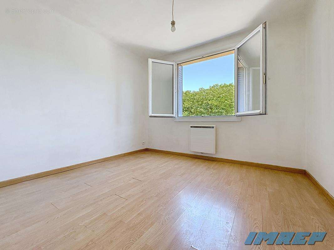 Appartement à MARSEILLE-9E