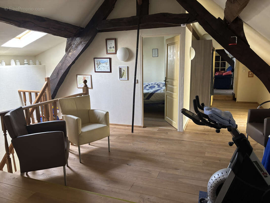 Maison à ECHASSIERES