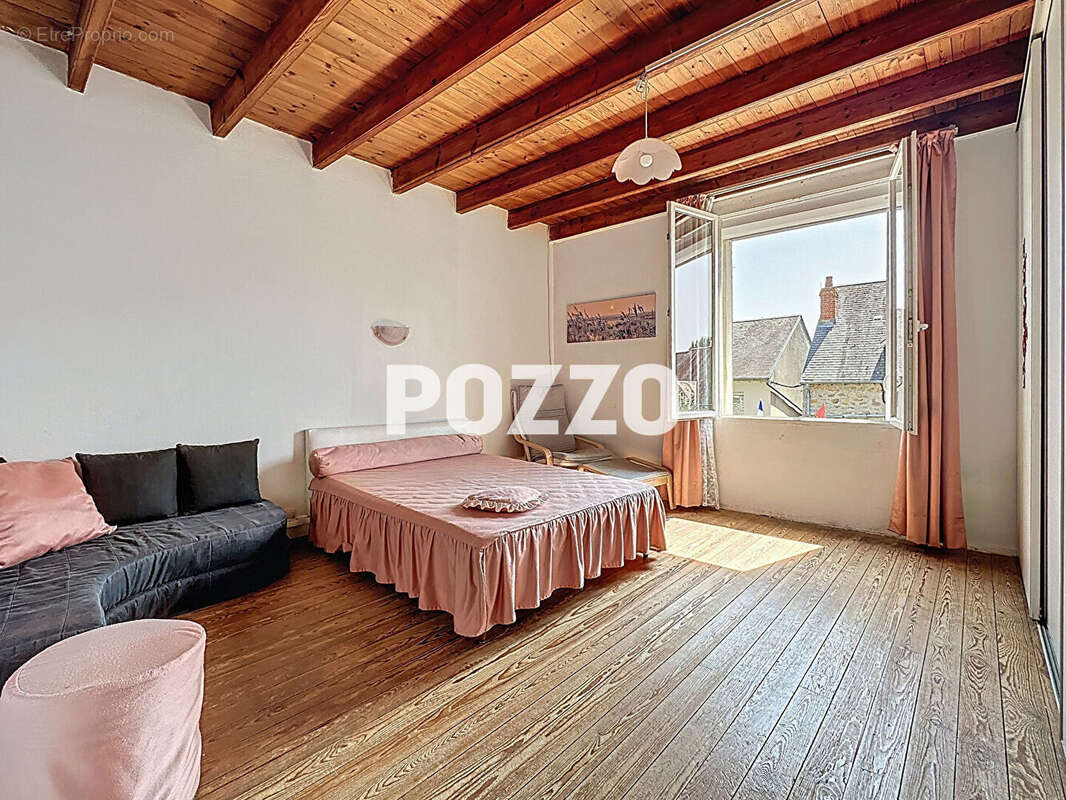 Maison à SAINT-JEAN-LE-THOMAS