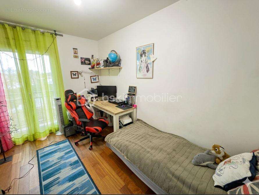 Appartement à SAINT-PIERRE-DU-PERRAY