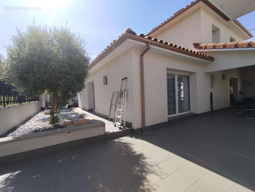 Photo 2 - Maison à SAINT-CHAMOND