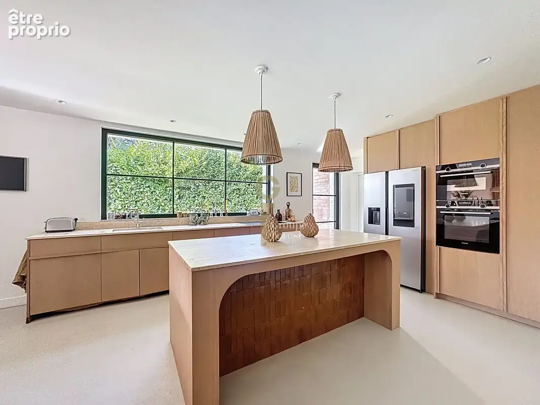 Maison 290 m² à Croix  - photo 3