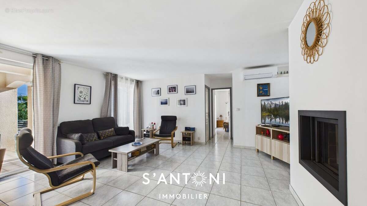 Maison à SERVIAN