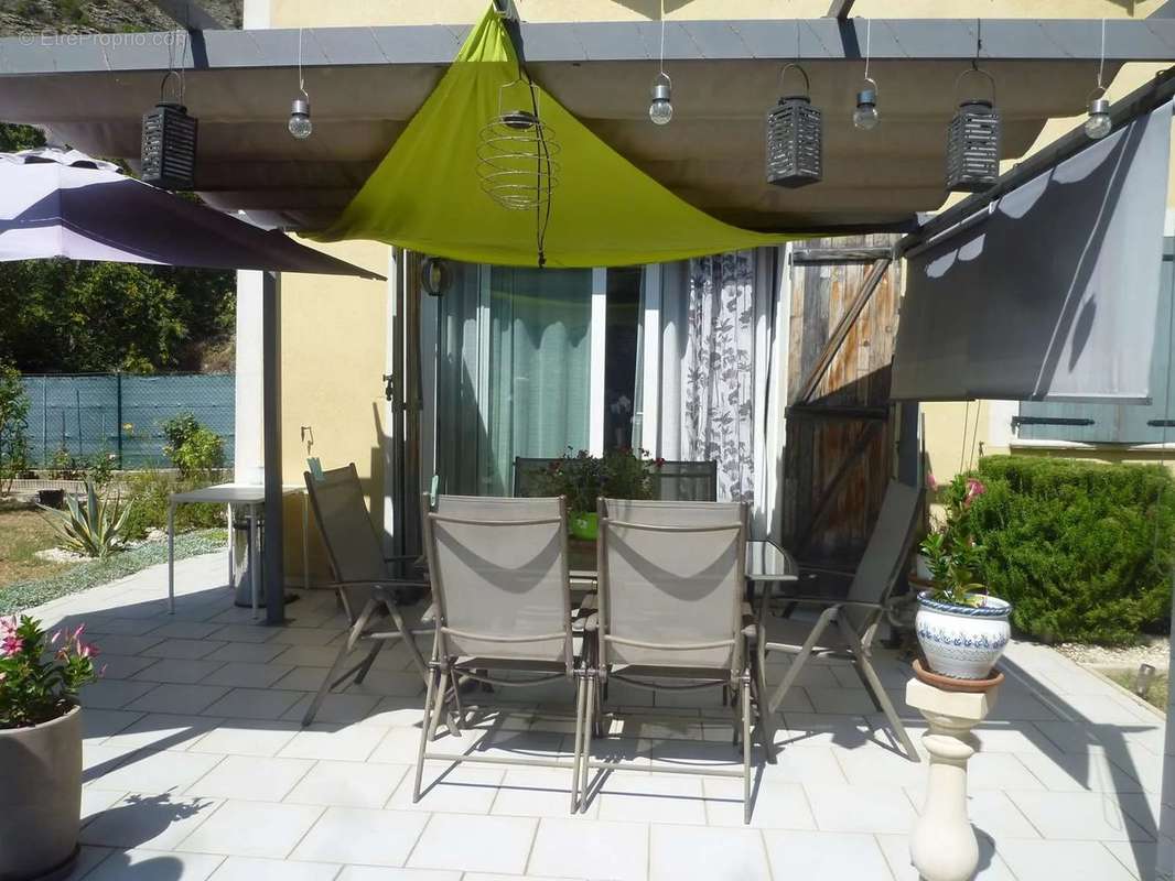 Maison à TOUET-SUR-VAR