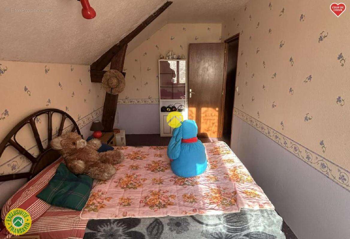 Maison à LE VEURDRE