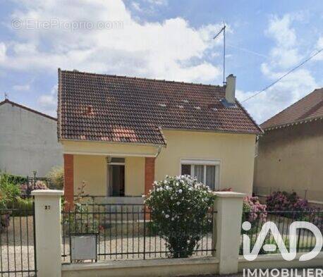 Photo 1 - Maison à TRAPPES