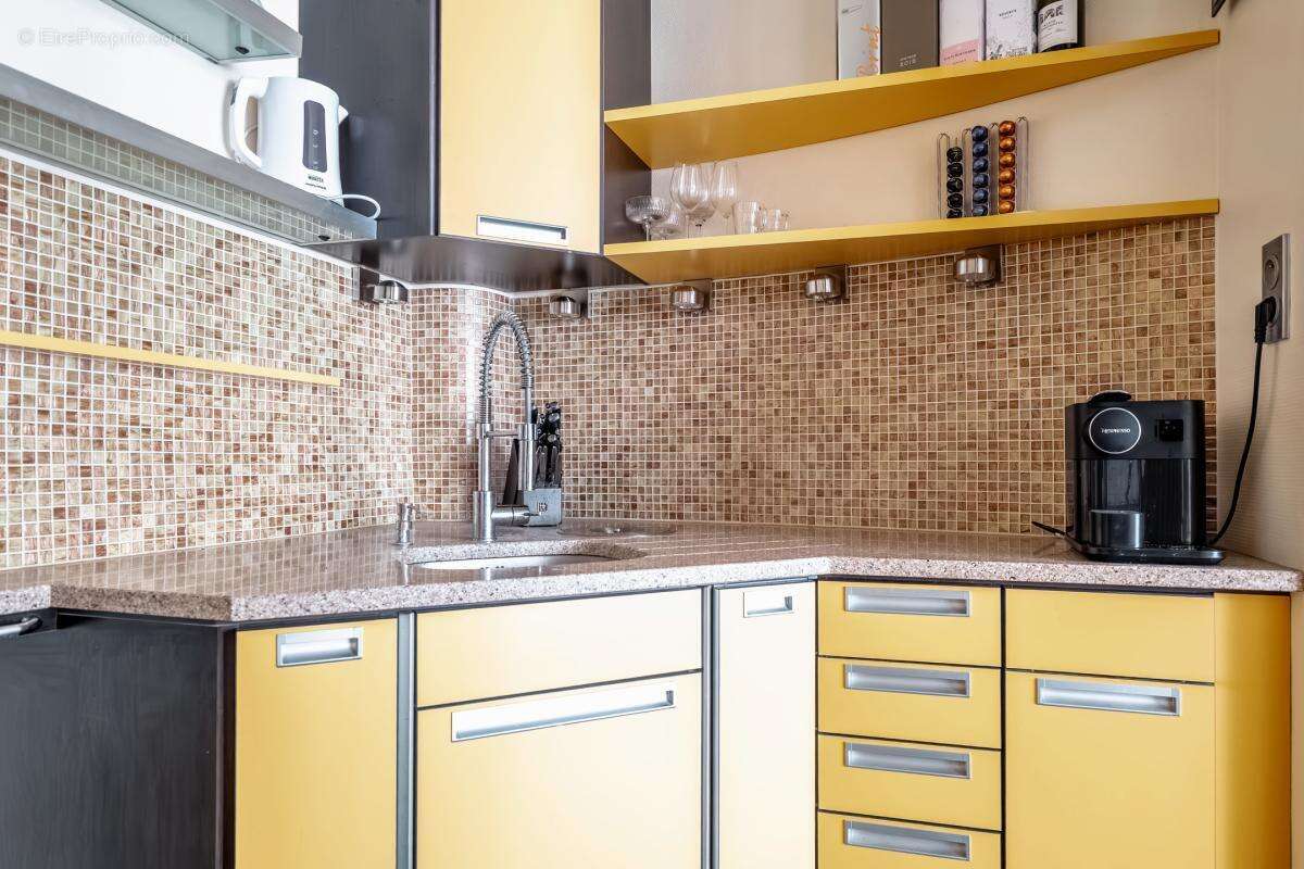 Appartement à PARIS-1E