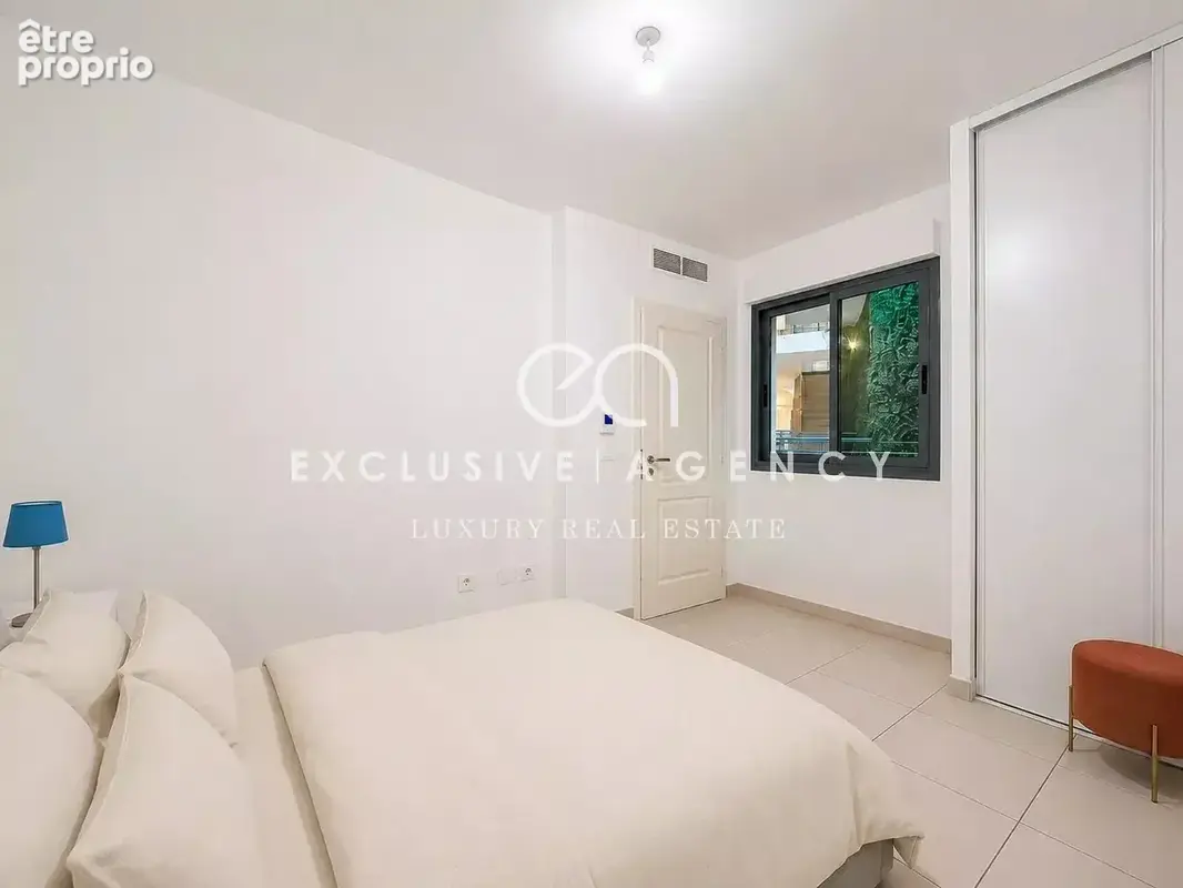Théoule-sur-Mer – 2 pièces 42m² avec vue dégagée jusqu’à la mer, terrasse, parking et cave - photo 8