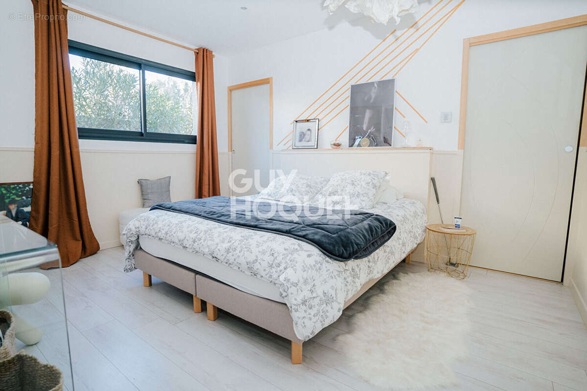 Maison à VILLENEUVE-DE-LA-RAHO