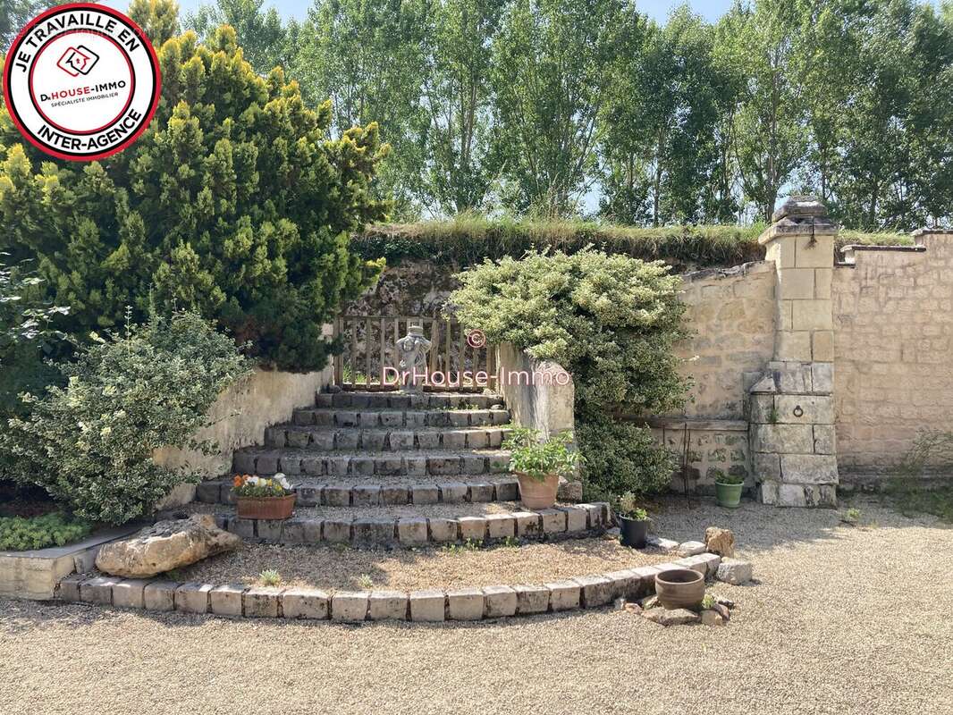Maison à LA CHAPELLE-SUR-LOIRE