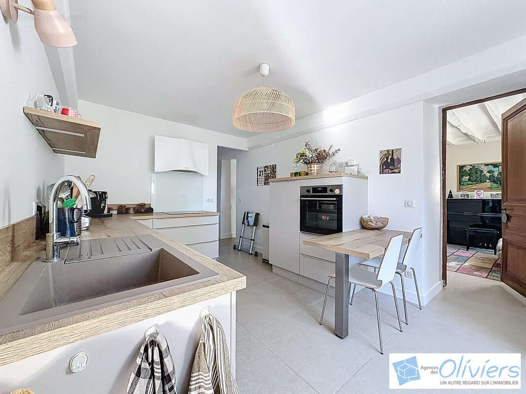 Maison 181 m² à Boullay-Les-Troux  - photo 5