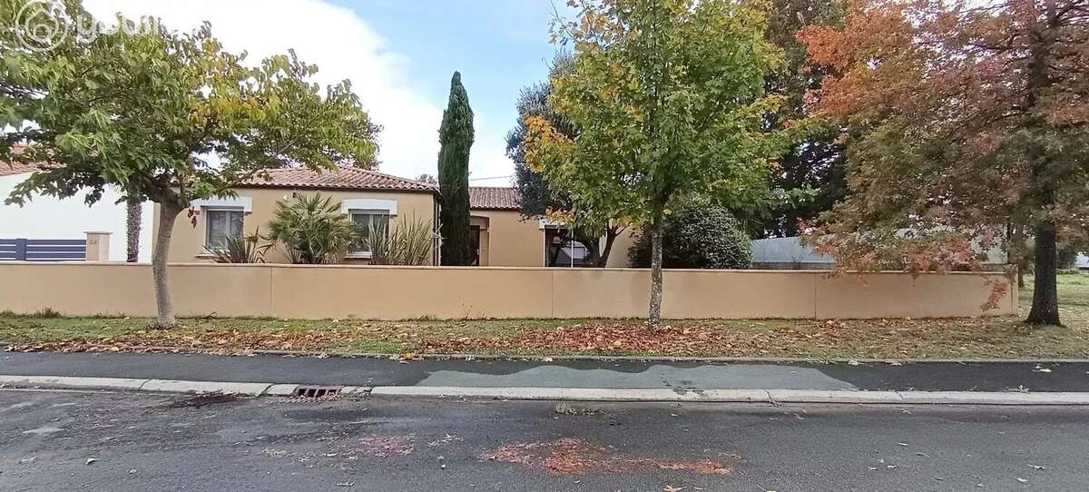 Maison à GROSBREUIL