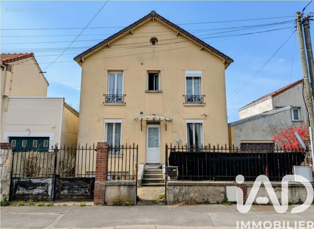 Photo 3 - Maison à EZANVILLE