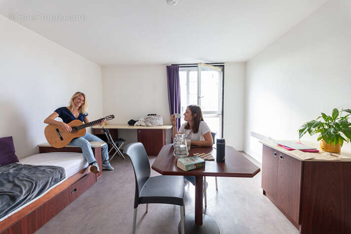 Appartement à PARIS-19E