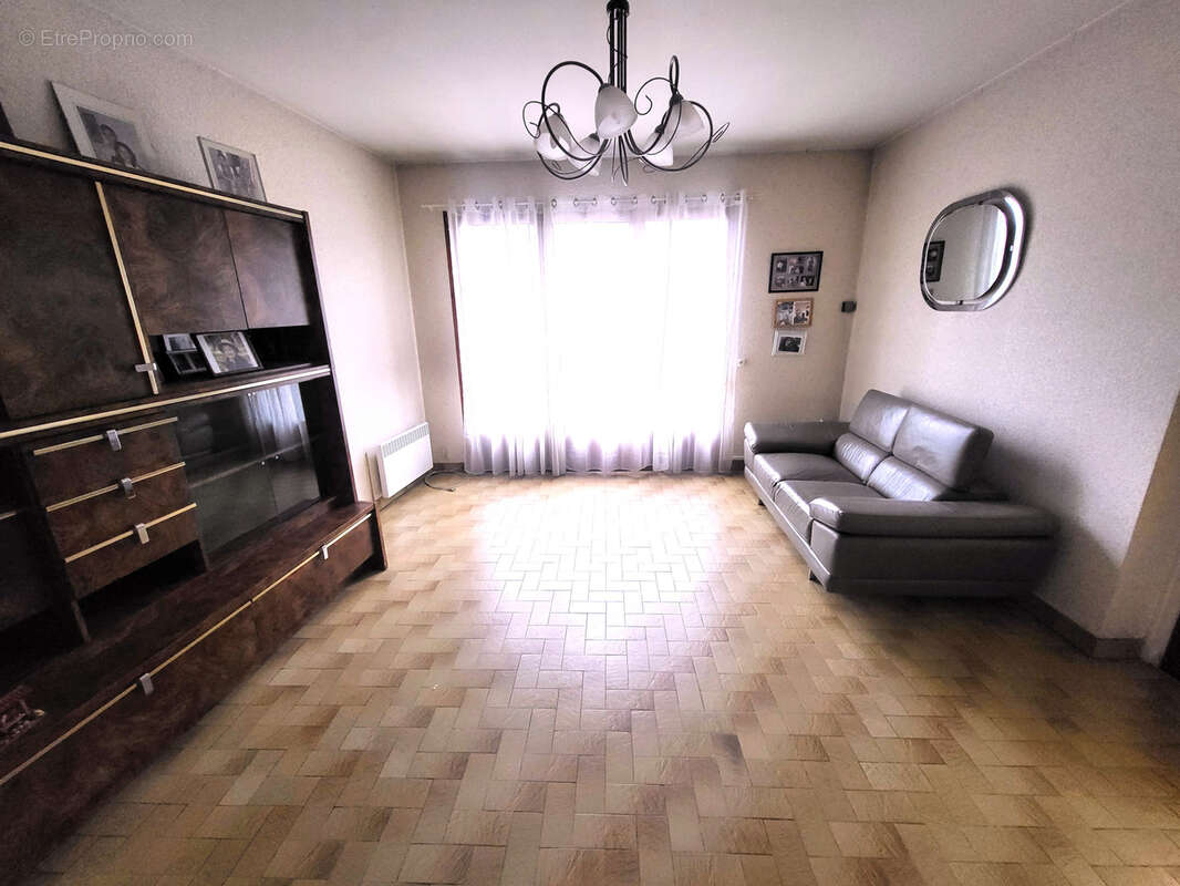 Maison à LE CHEYLARD