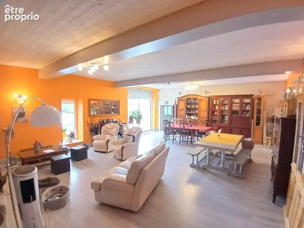 Maison en pierre, volumes généreux et charme à MORNAC - photo 5