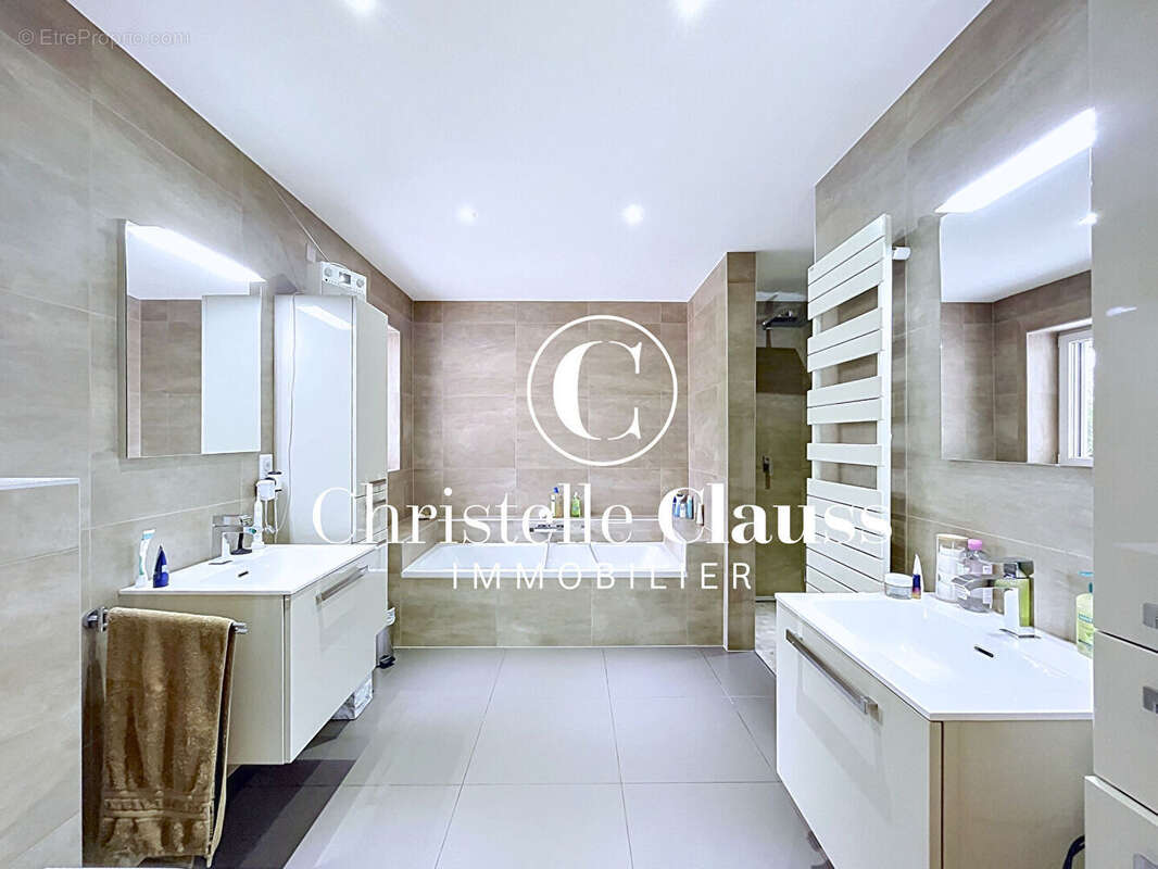 Maison plain-pied Rixheim 6 pièce(s) 167 m2 - photo 8