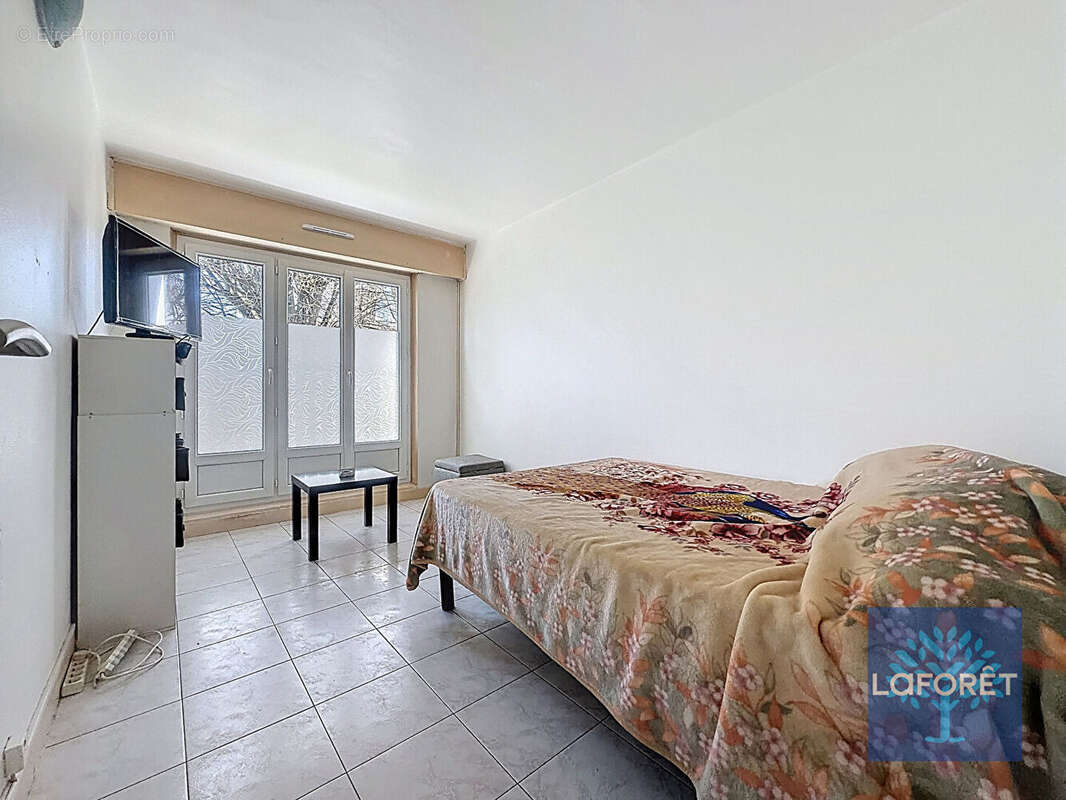 Appartement à CHILLY-MAZARIN