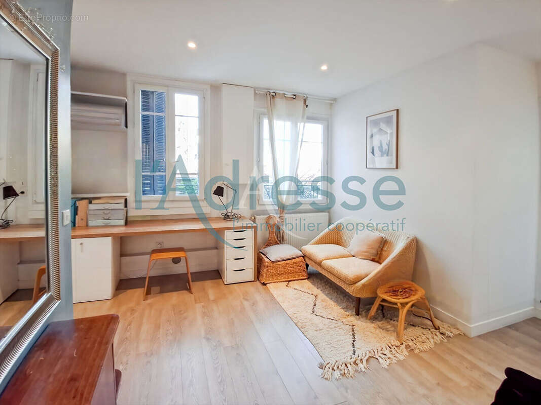 Appartement à SURESNES