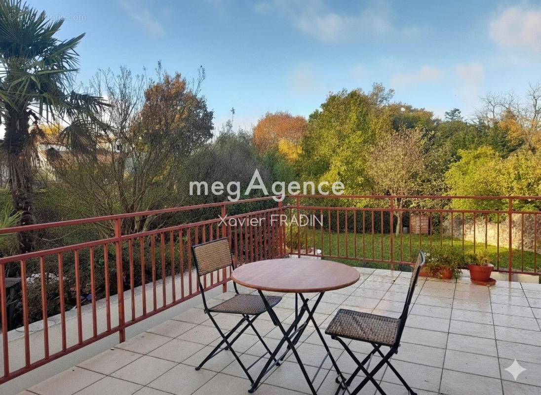 Maison à MORTAGNE-SUR-SEVRE