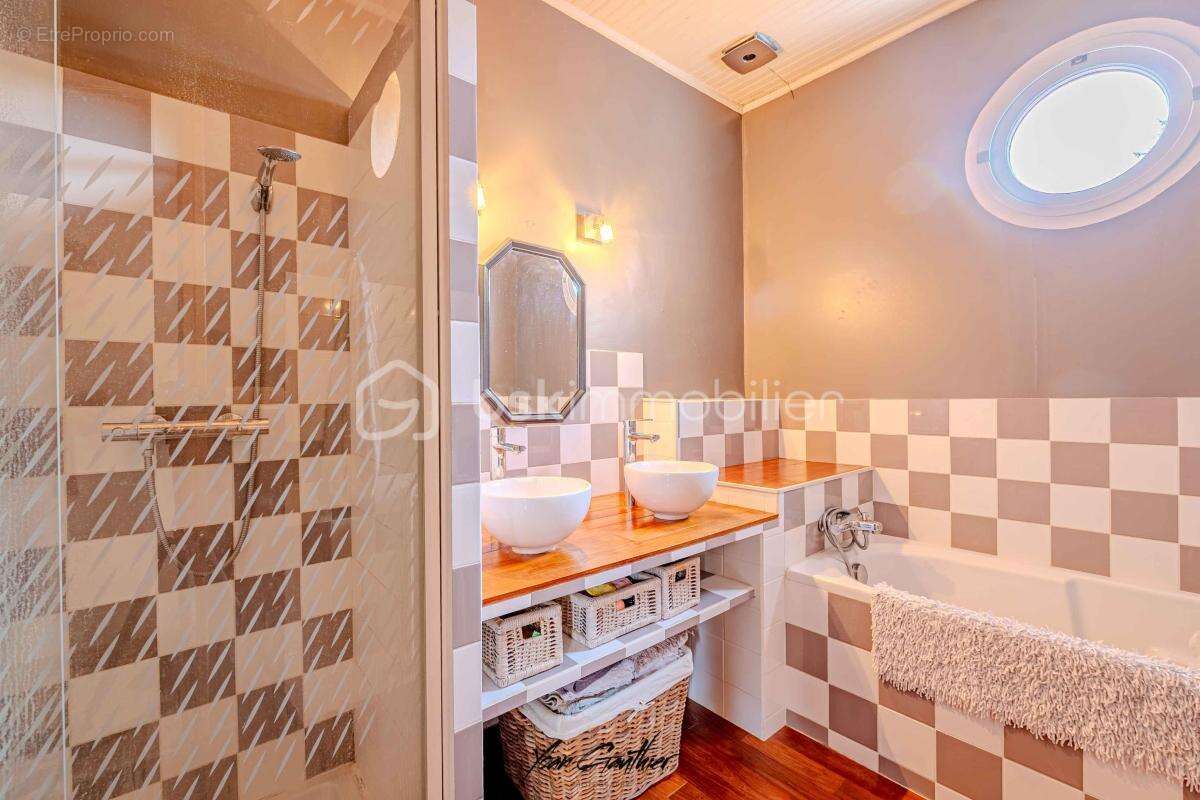 Maison à SAINT-GERMAIN-LES-ARPAJON