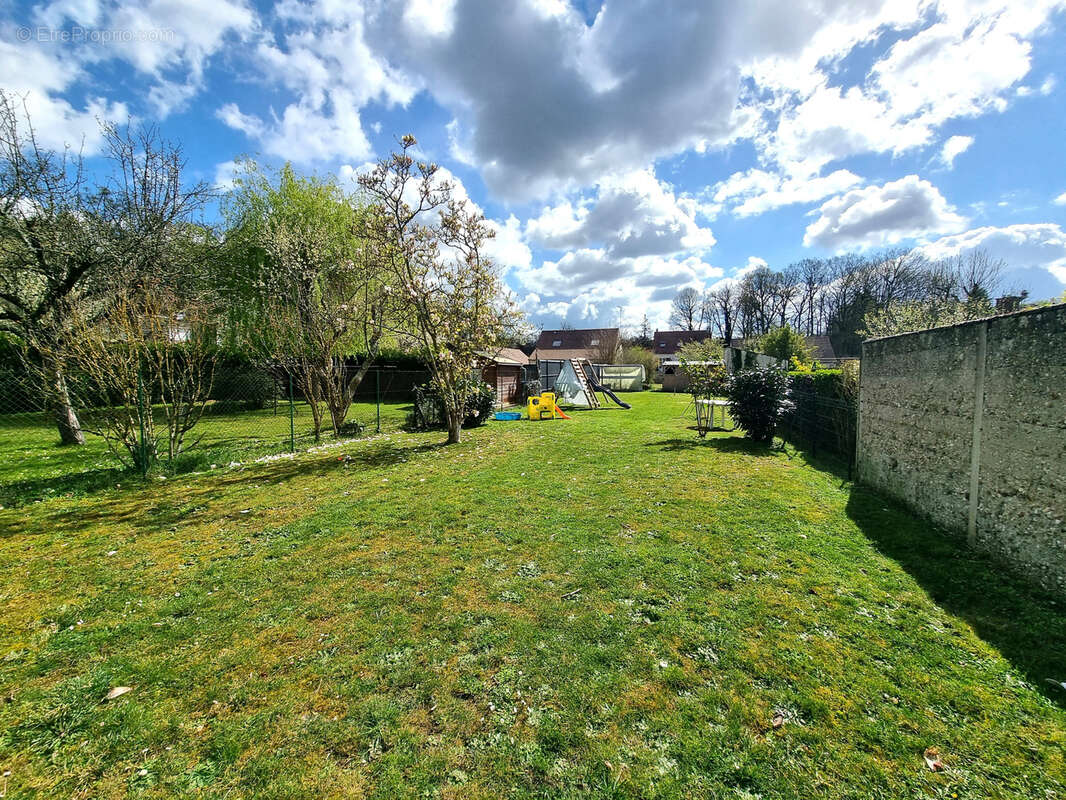 Maison à LIVRY-SUR-SEINE