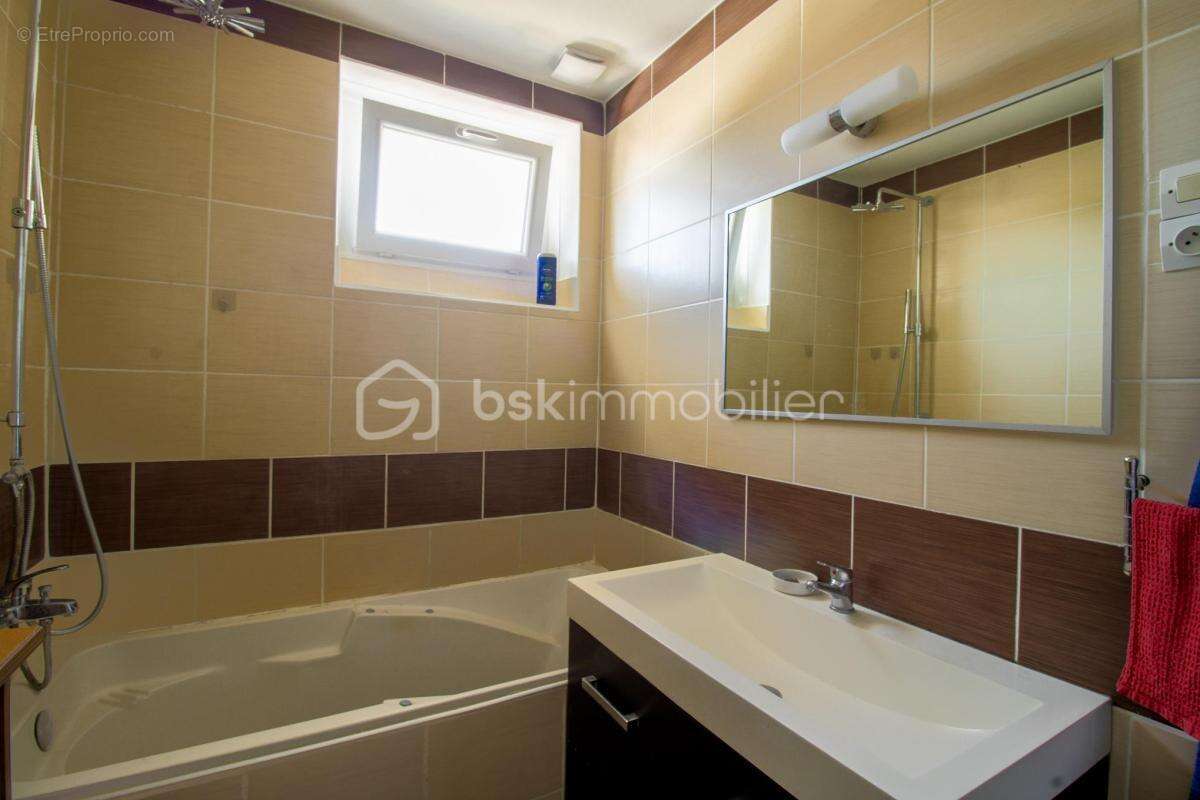 Maison à FLEURY-MEROGIS