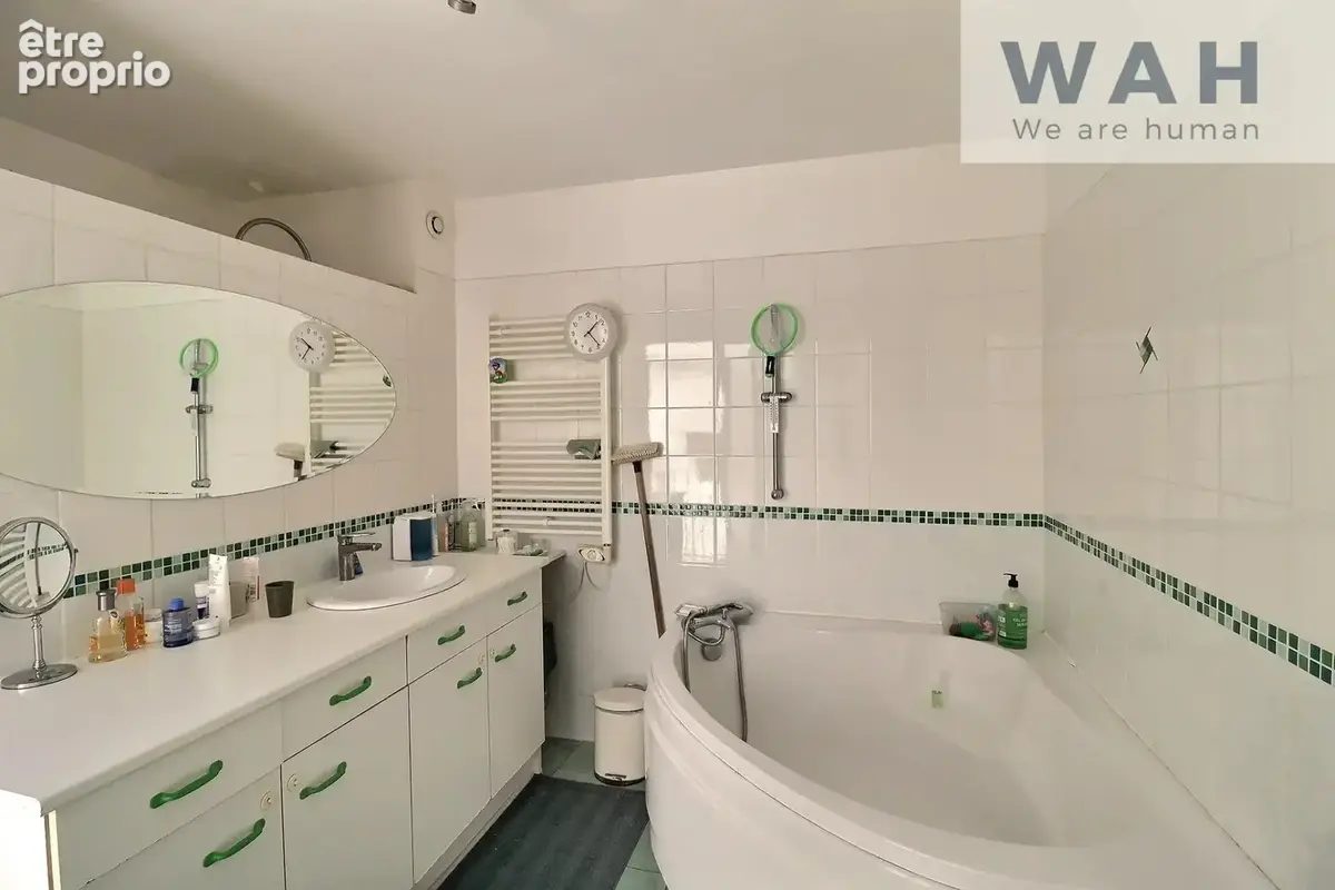 MAISON DE VILLAGE 7P 156 m2 avec extérieurs et garage à Vauv - photo 10
