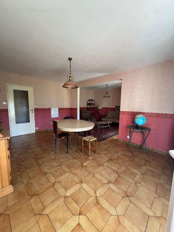 Appartement Guilherand Granges 5 pièce(s) 93 m2, garage, cave - photo 4