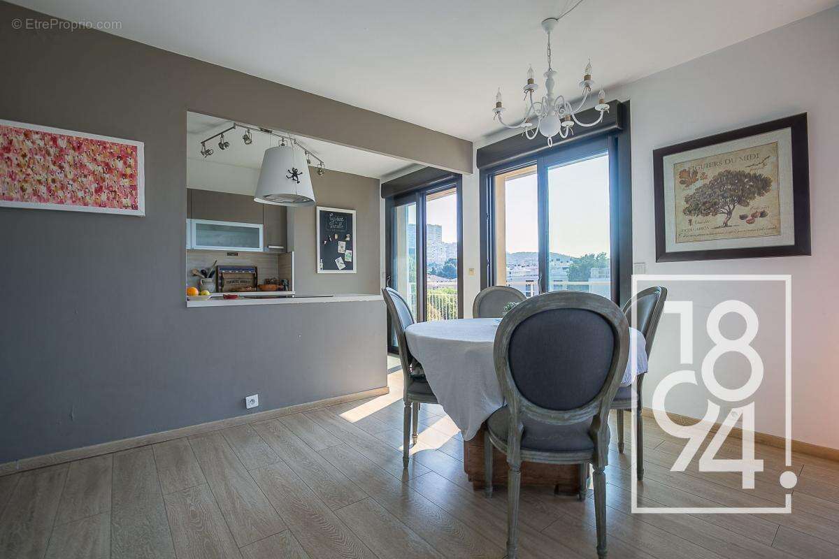 Appartement à MARSEILLE-9E