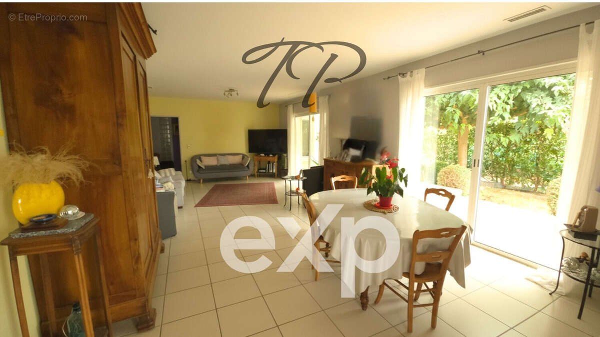 Maison 140 m² à Colombiers  - photo 5