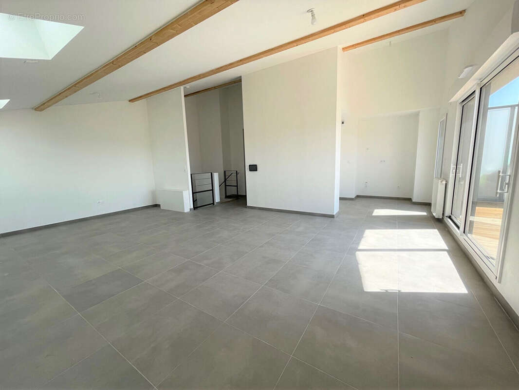 Appartement à CASTELGINEST