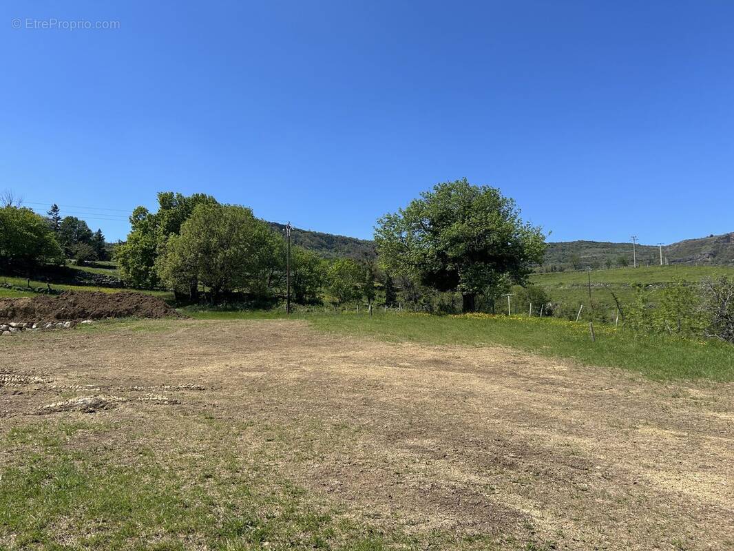 Terrain à ROCHESSAUVE