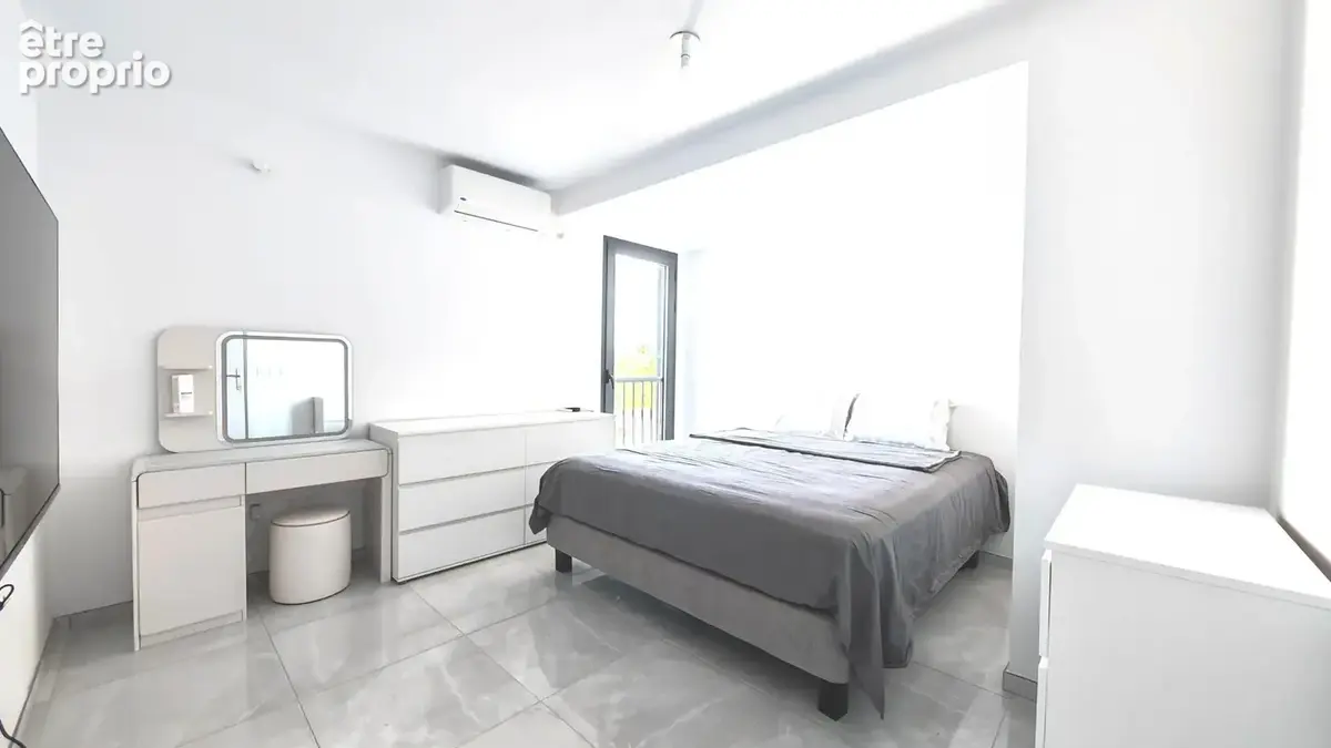 Appartement 69 m² à Saint-Pierre  - photo 2