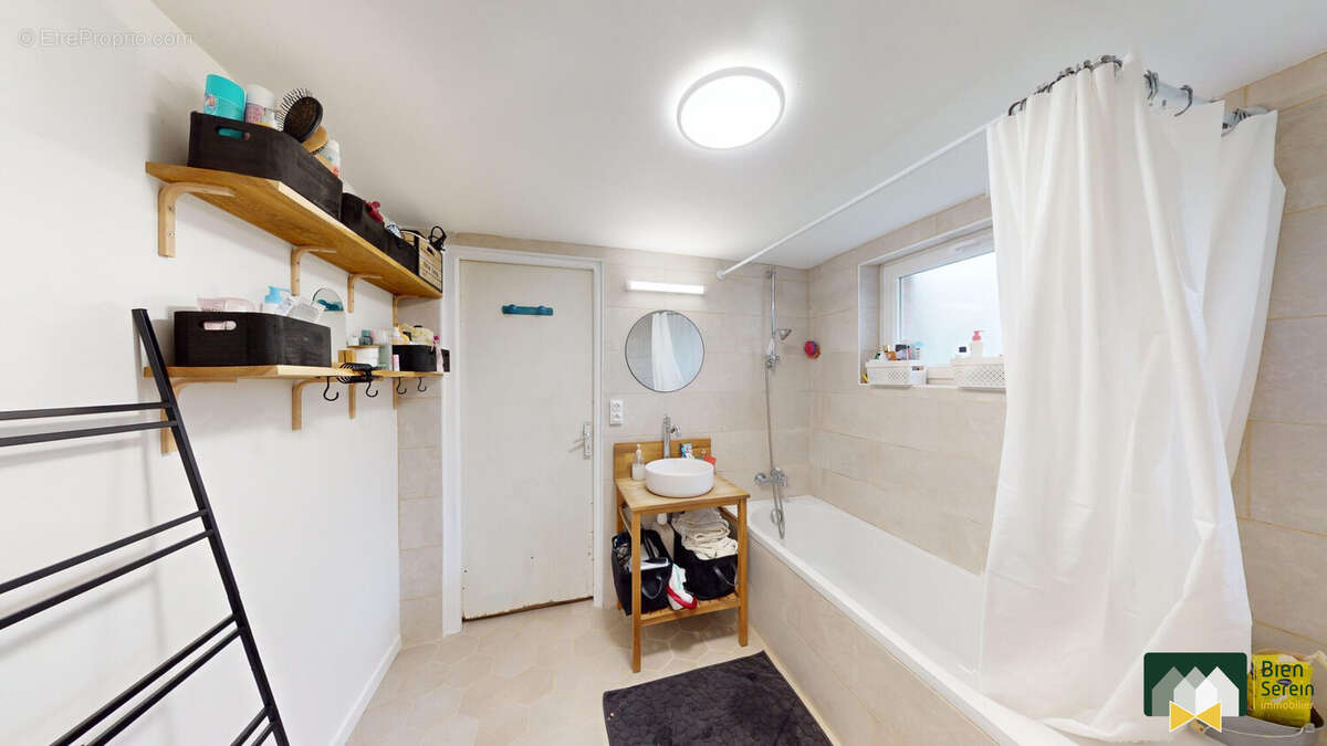 Maison à COURVILLE-SUR-EURE