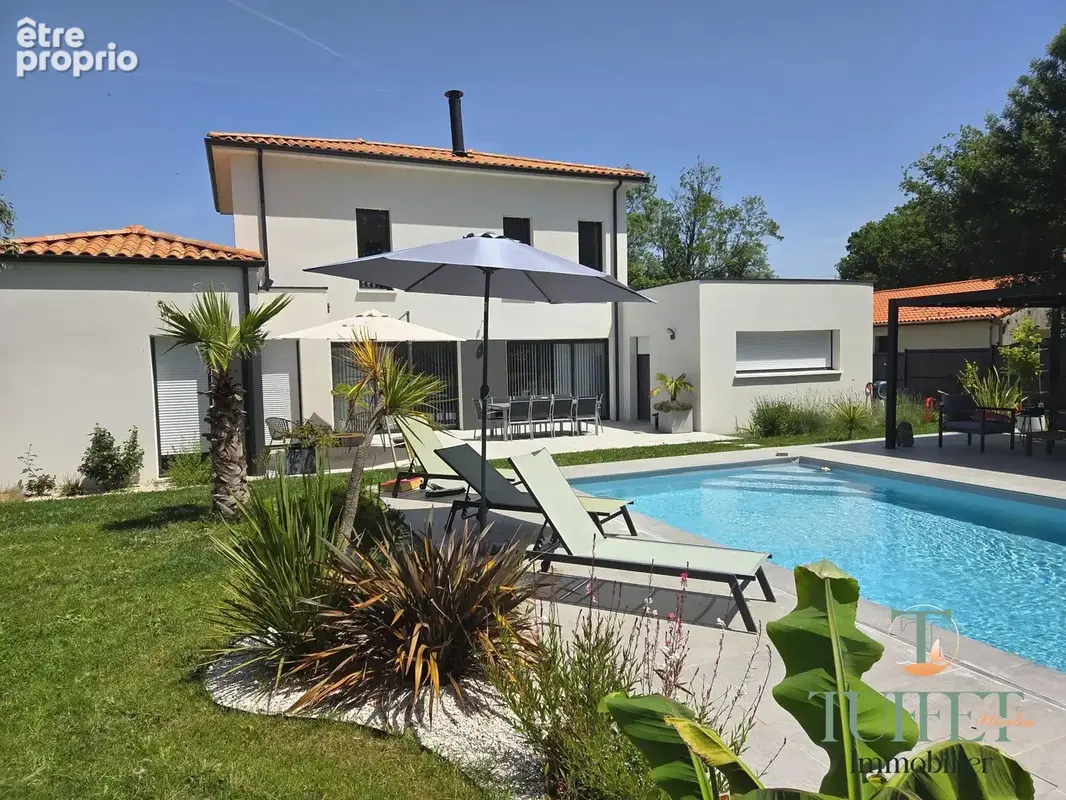 Maison 194 m² à Breuillet  - photo 7