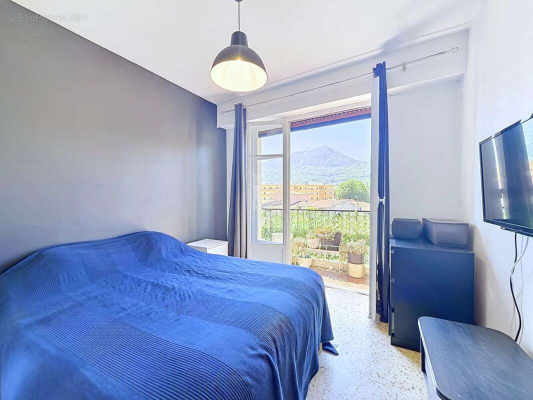Appartement à SAINT-MARTIN-DU-VAR