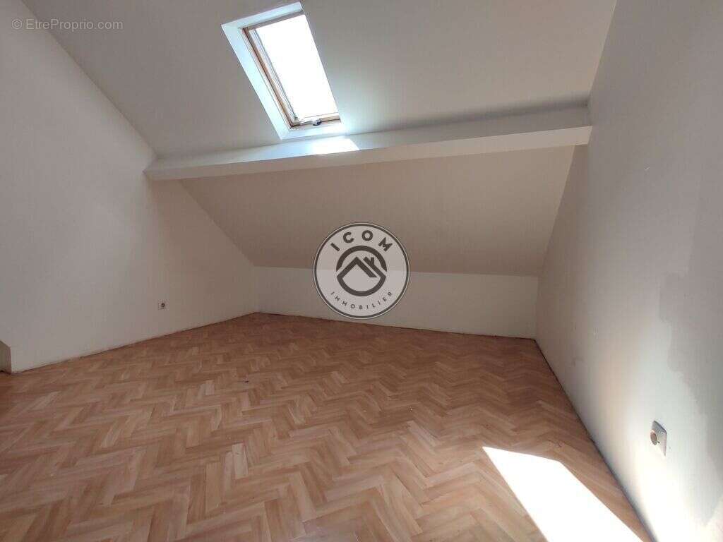 Maison à AULNOYE-AYMERIES