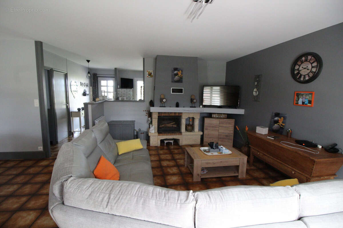 Maison 102 m² à Chassenon  - photo 3