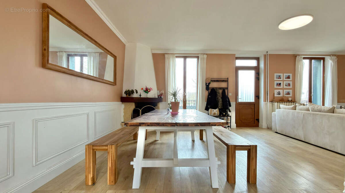 Maison à CORBEIL-ESSONNES