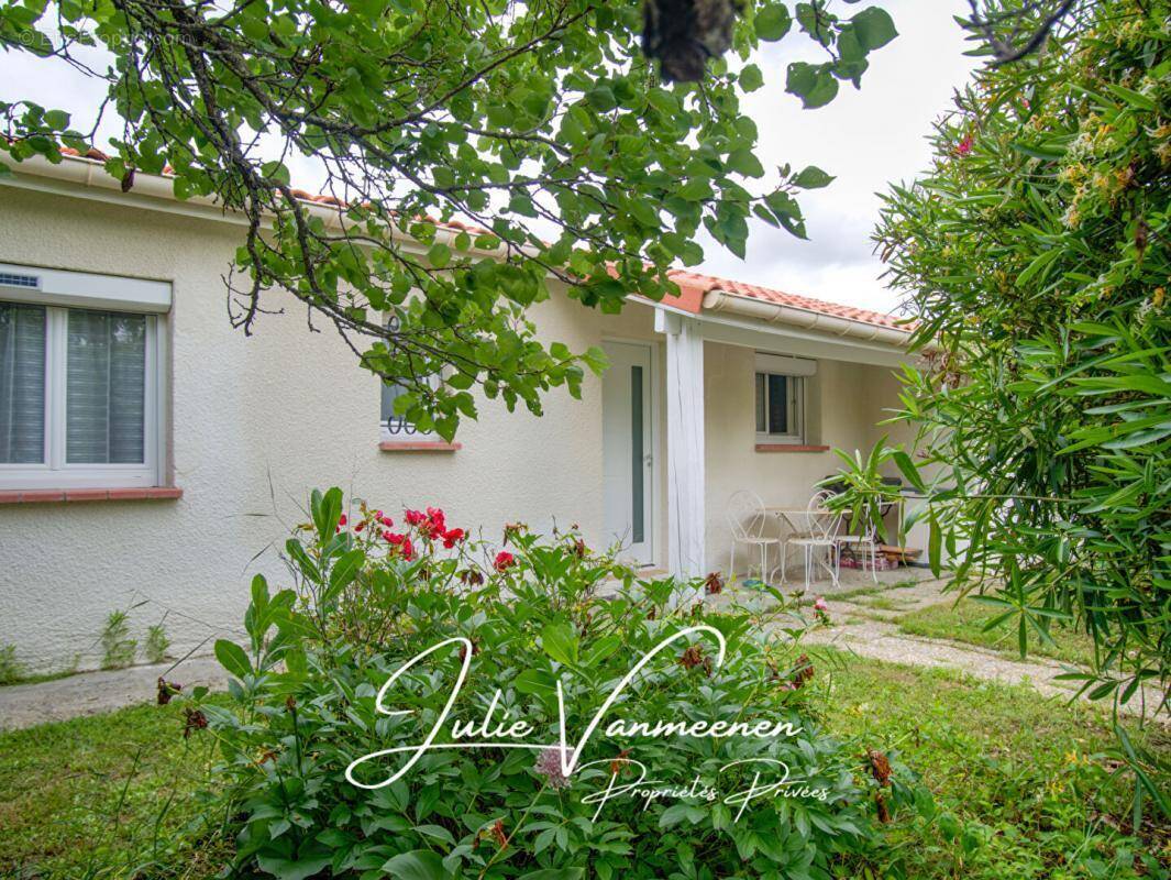 Maison à LA SALVETAT-SAINT-GILLES