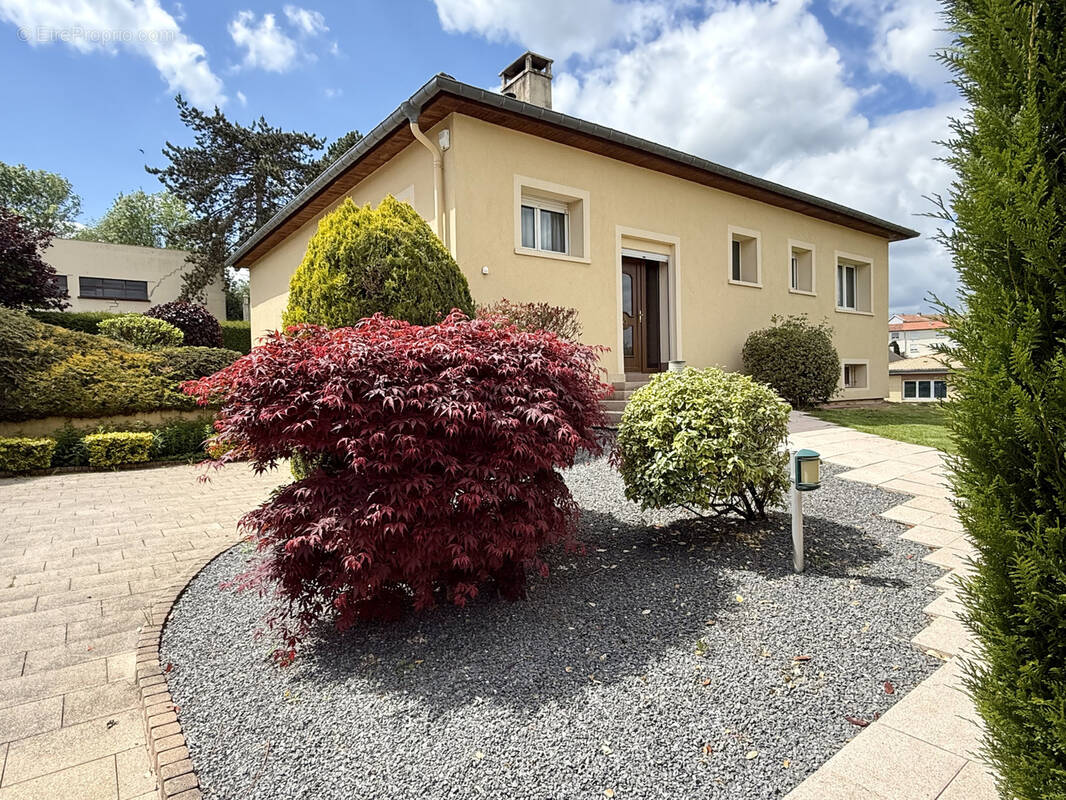 Maison à LONGUYON