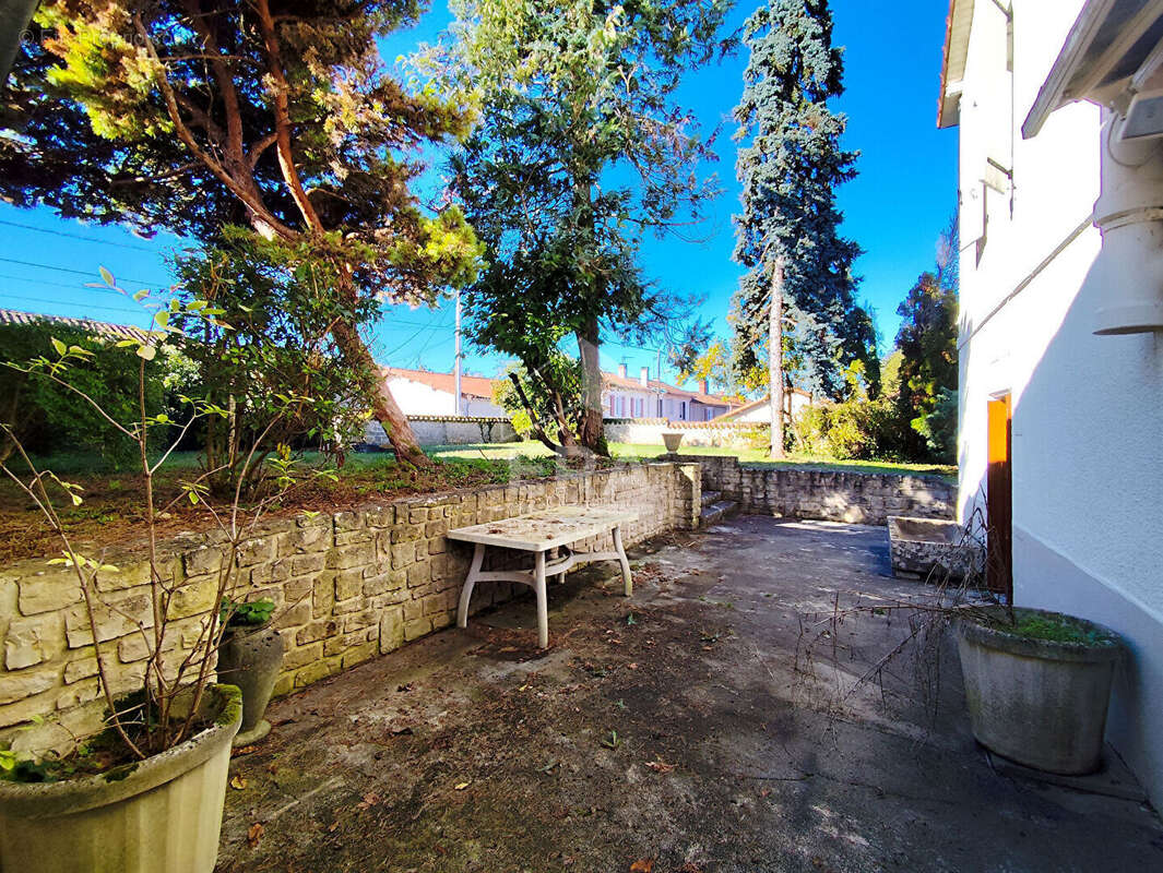 Maison à SAINT-LAURENT-DE-CERIS