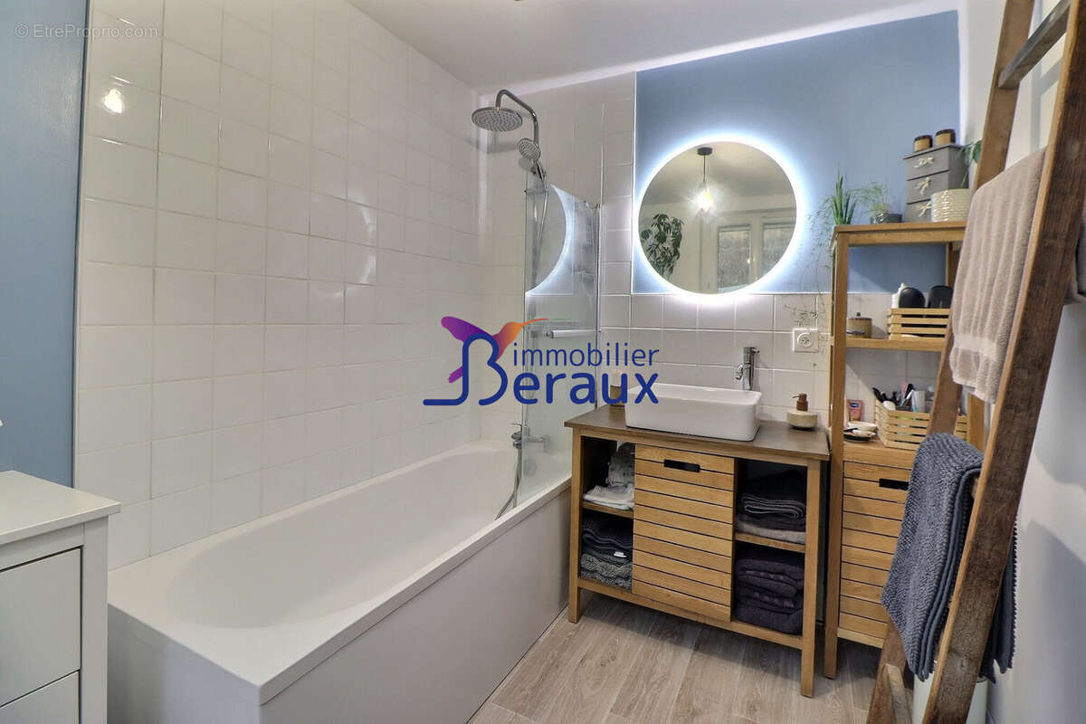 Maison à SAINT-PIERRE-DE-VARENGEVILLE