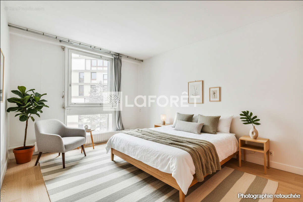 Appartement à PARIS-14E